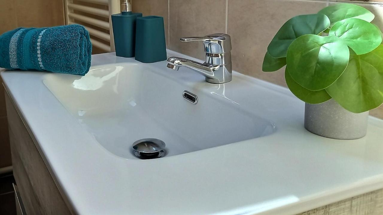 Blue Home-by So'SerenityHome-Climatisation-Parking privé Cluses Extérieur photo